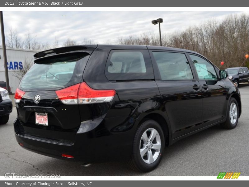 Black / Light Gray 2013 Toyota Sienna V6