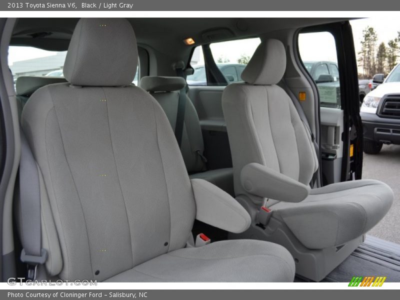 Black / Light Gray 2013 Toyota Sienna V6