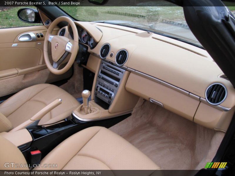 Dashboard of 2007 Boxster S