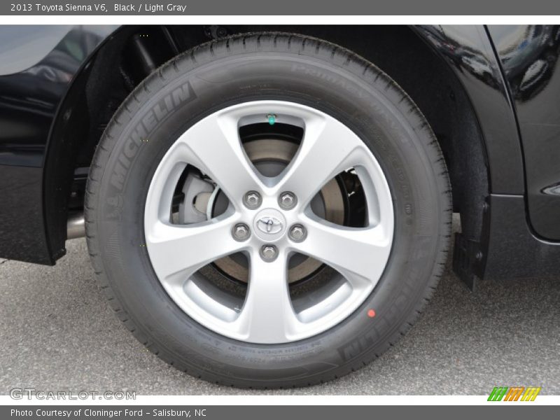 Black / Light Gray 2013 Toyota Sienna V6