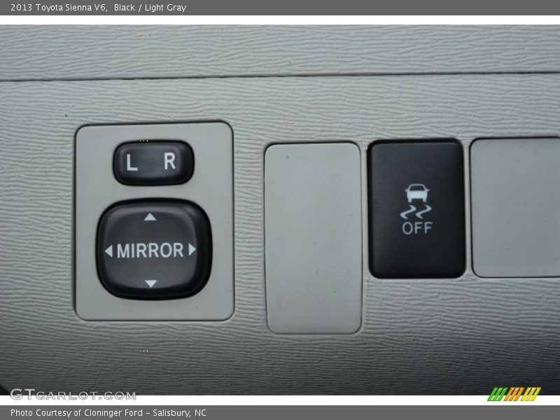 Black / Light Gray 2013 Toyota Sienna V6