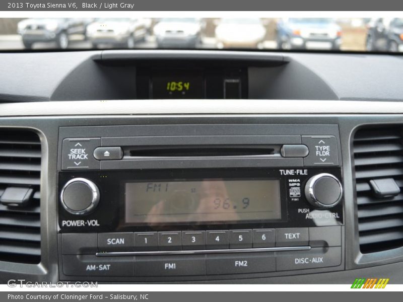 Black / Light Gray 2013 Toyota Sienna V6