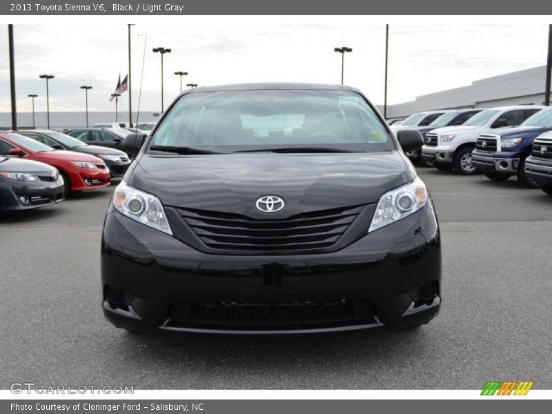 Black / Light Gray 2013 Toyota Sienna V6