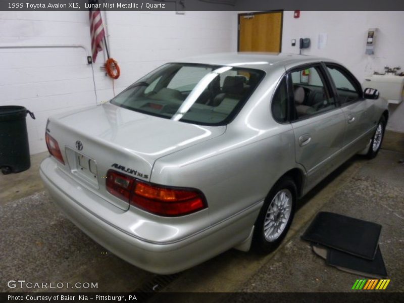 Lunar Mist Metallic / Quartz 1999 Toyota Avalon XLS