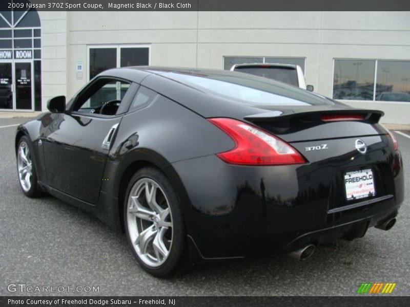 Magnetic Black / Black Cloth 2009 Nissan 370Z Sport Coupe