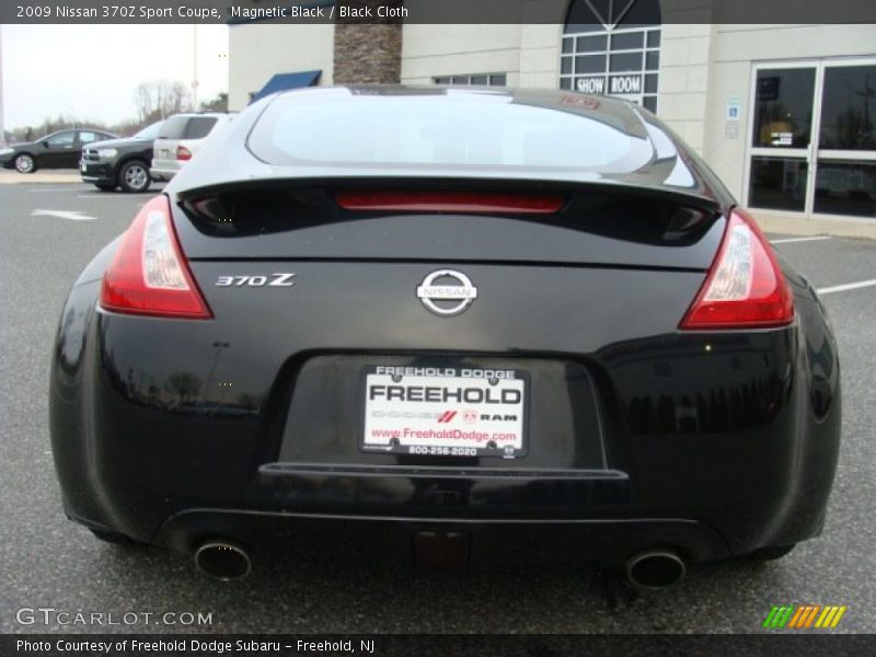Magnetic Black / Black Cloth 2009 Nissan 370Z Sport Coupe