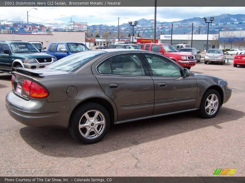 Bronzemist Metallic / Neutral 2001 Oldsmobile Alero GLS Sedan