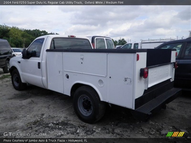 Oxford White / Medium Flint 2004 Ford F250 Super Duty XL Regular Cab Utility Truck