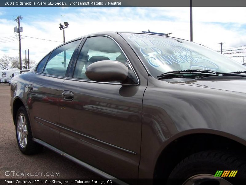 Bronzemist Metallic / Neutral 2001 Oldsmobile Alero GLS Sedan