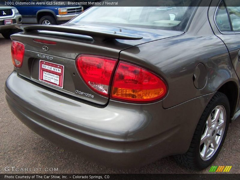Bronzemist Metallic / Neutral 2001 Oldsmobile Alero GLS Sedan