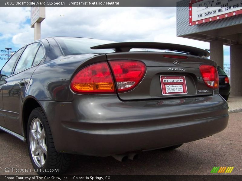 Bronzemist Metallic / Neutral 2001 Oldsmobile Alero GLS Sedan