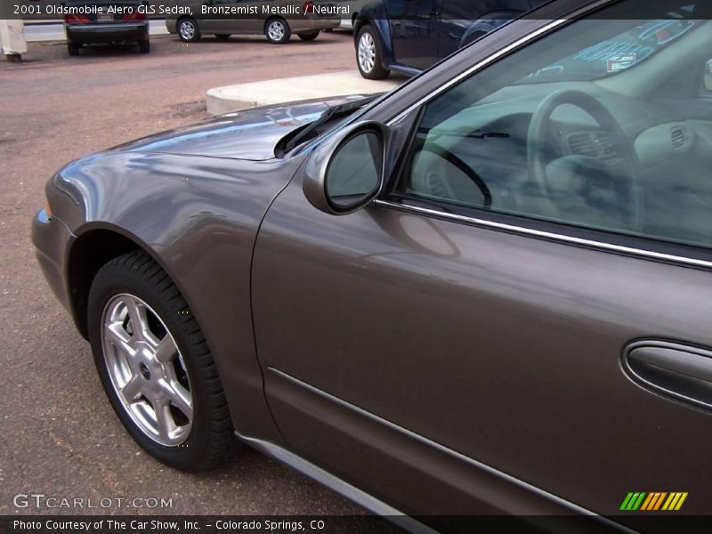 Bronzemist Metallic / Neutral 2001 Oldsmobile Alero GLS Sedan