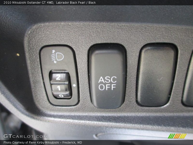 Labrador Black Pearl / Black 2010 Mitsubishi Outlander GT 4WD