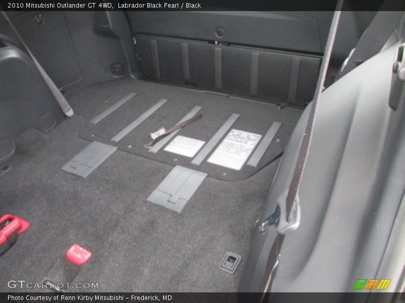Labrador Black Pearl / Black 2010 Mitsubishi Outlander GT 4WD