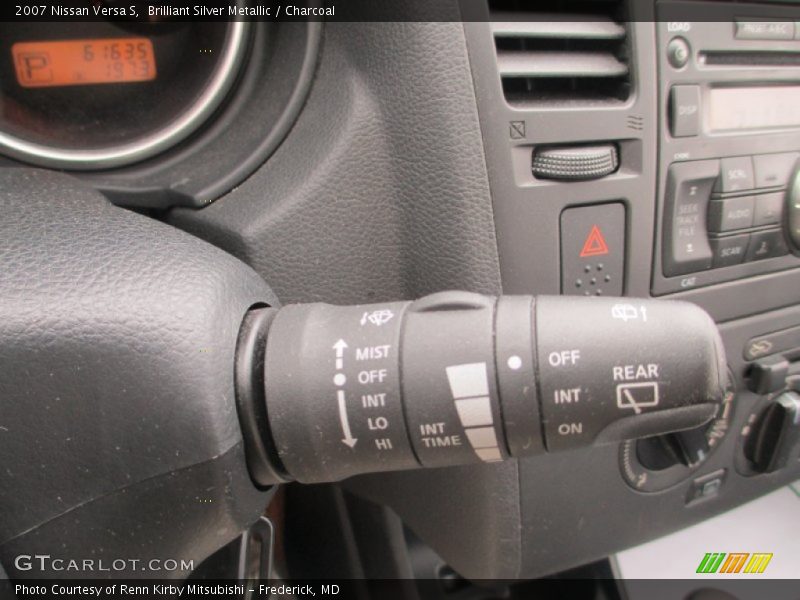 Brilliant Silver Metallic / Charcoal 2007 Nissan Versa S