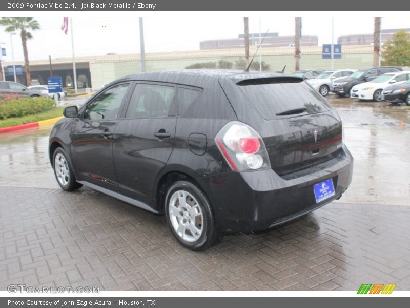 Jet Black Metallic / Ebony 2009 Pontiac Vibe 2.4