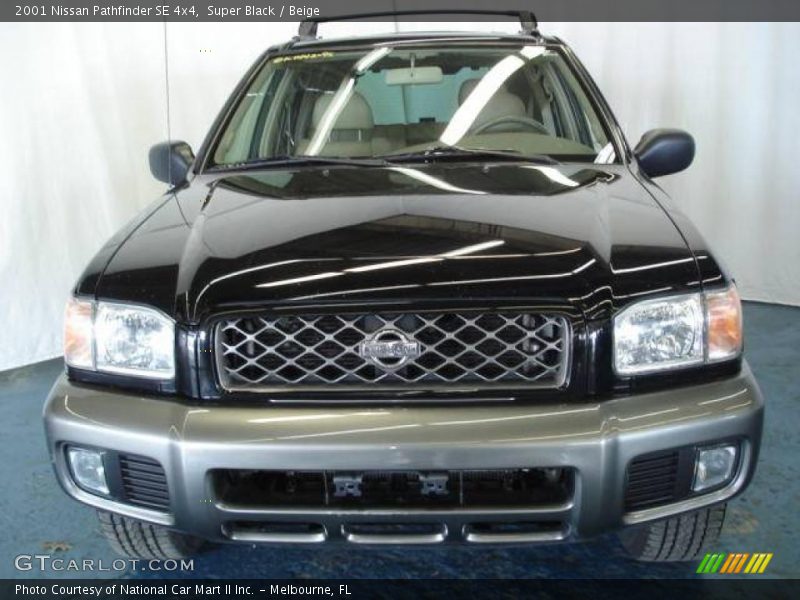 Super Black / Beige 2001 Nissan Pathfinder SE 4x4