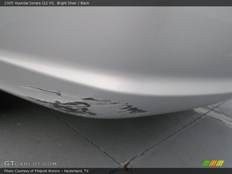 Bright Silver / Black 2005 Hyundai Sonata GLS V6