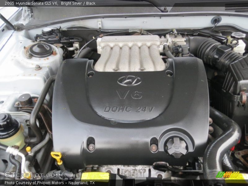 Bright Silver / Black 2005 Hyundai Sonata GLS V6