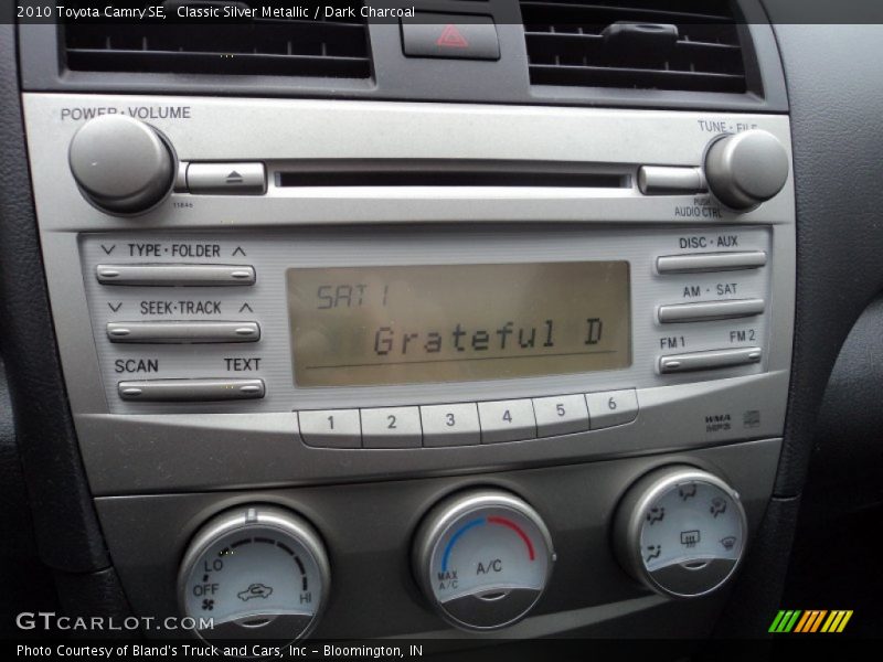 Classic Silver Metallic / Dark Charcoal 2010 Toyota Camry SE