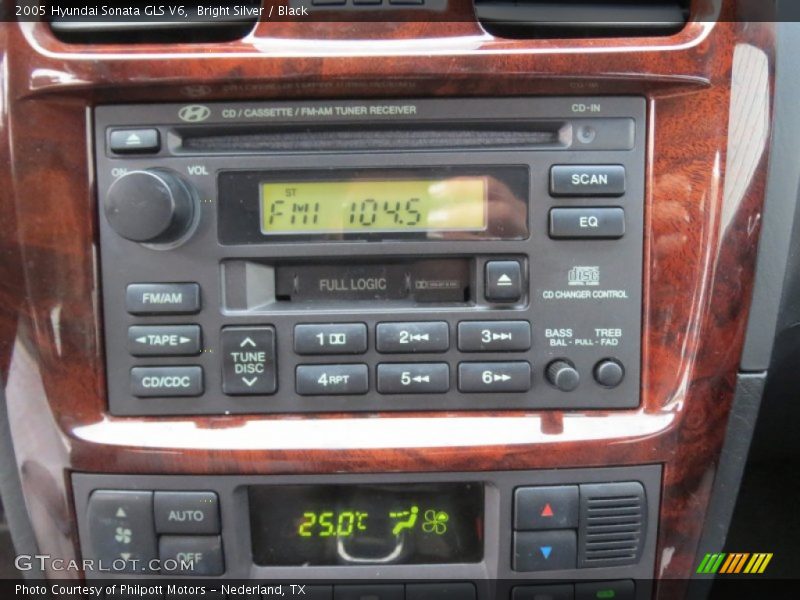 Bright Silver / Black 2005 Hyundai Sonata GLS V6