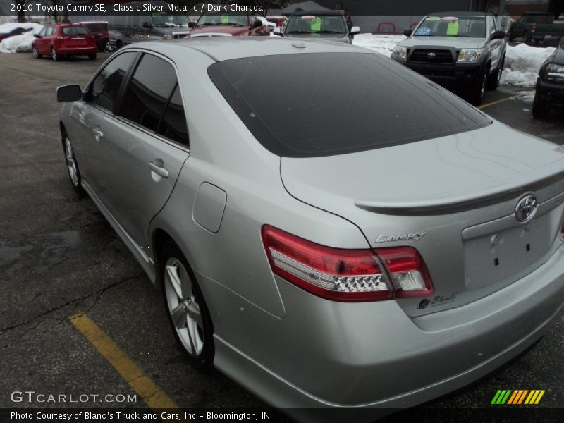 Classic Silver Metallic / Dark Charcoal 2010 Toyota Camry SE