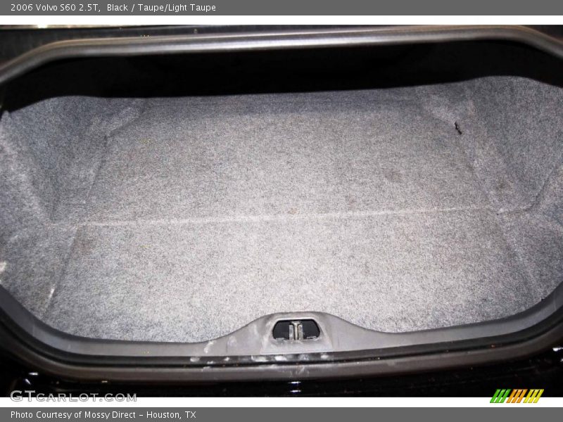  2006 S60 2.5T Trunk