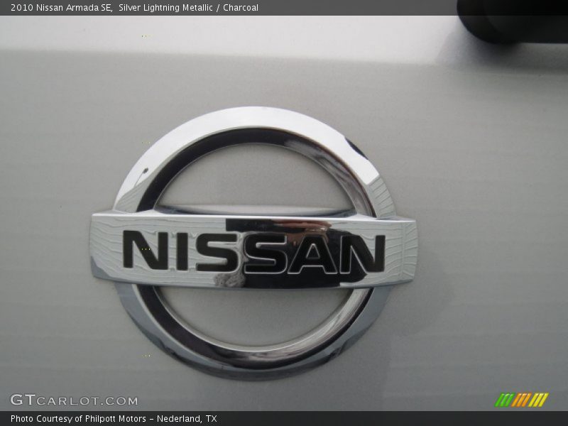 Silver Lightning Metallic / Charcoal 2010 Nissan Armada SE
