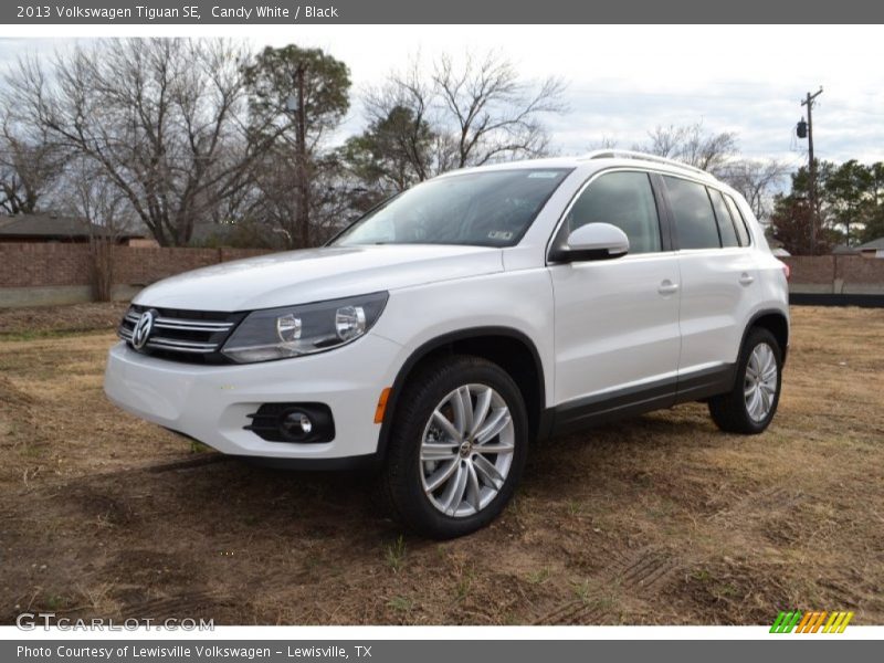 Candy White / Black 2013 Volkswagen Tiguan SE