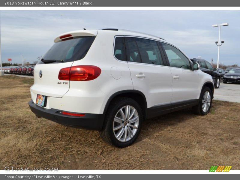 Candy White / Black 2013 Volkswagen Tiguan SE
