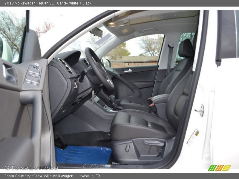 Candy White / Black 2013 Volkswagen Tiguan SE