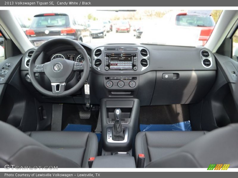 Candy White / Black 2013 Volkswagen Tiguan SE