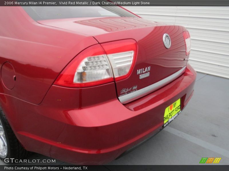 Vivid Red Metallic / Dark Charcoal/Medium Light Stone 2006 Mercury Milan I4 Premier