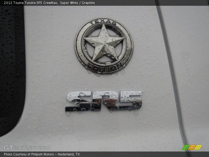Super White / Graphite 2013 Toyota Tundra SR5 CrewMax
