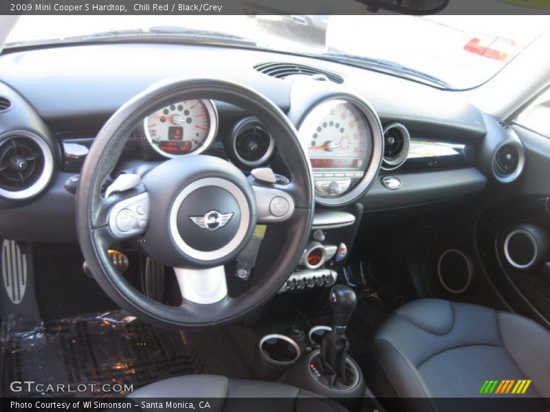 Chili Red / Black/Grey 2009 Mini Cooper S Hardtop