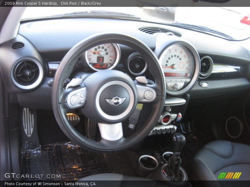 Chili Red / Black/Grey 2009 Mini Cooper S Hardtop