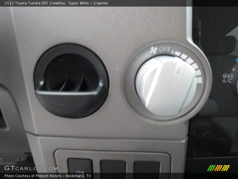 Super White / Graphite 2013 Toyota Tundra SR5 CrewMax