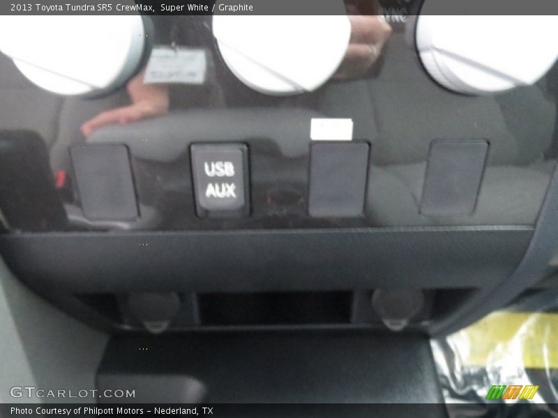 Super White / Graphite 2013 Toyota Tundra SR5 CrewMax