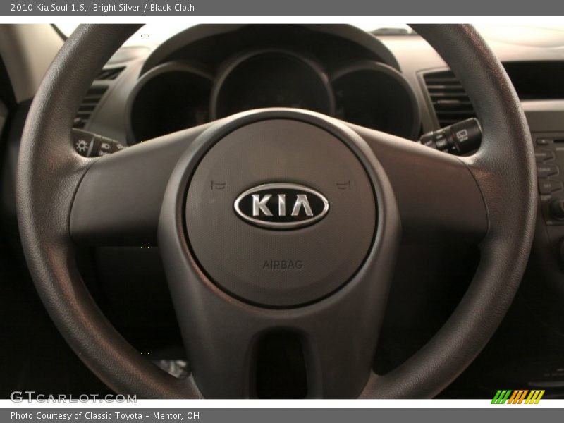 Bright Silver / Black Cloth 2010 Kia Soul 1.6