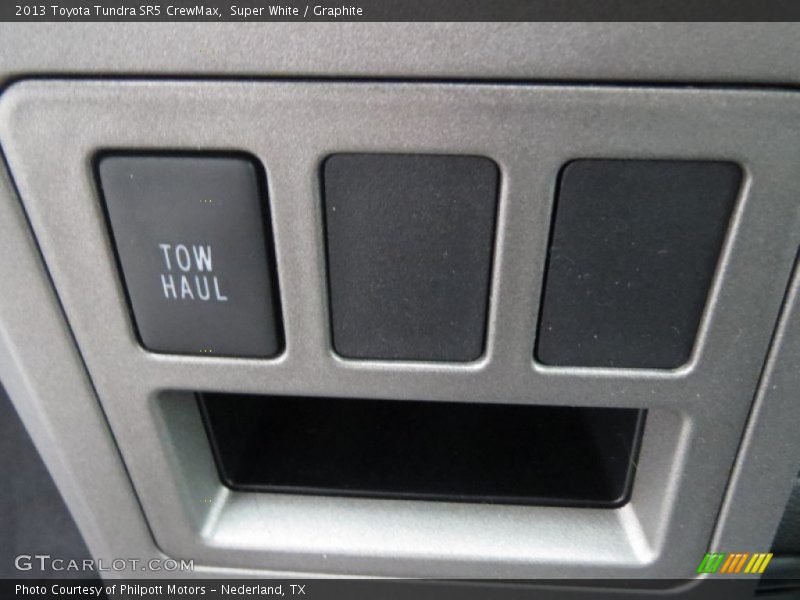 Super White / Graphite 2013 Toyota Tundra SR5 CrewMax