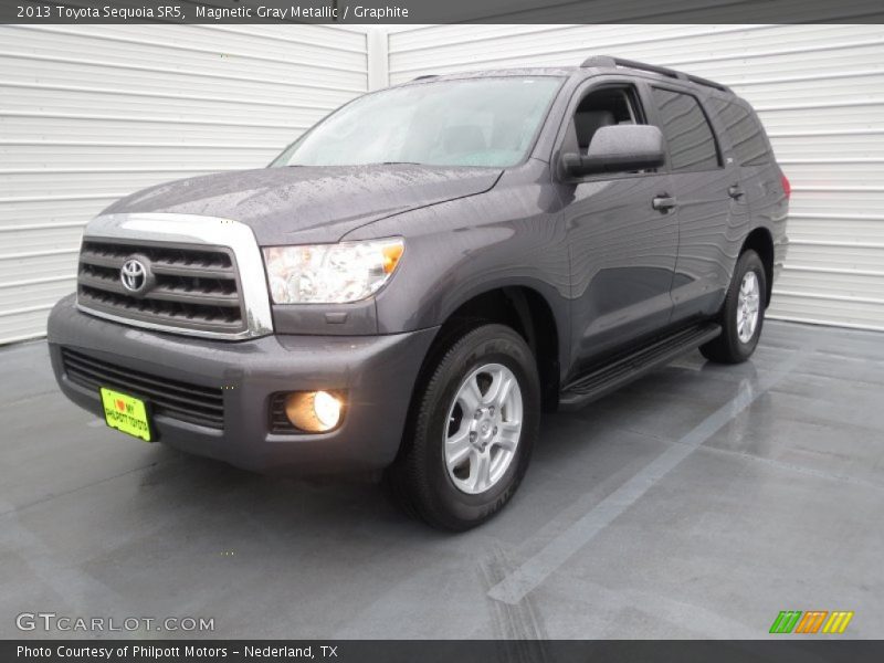 Magnetic Gray Metallic / Graphite 2013 Toyota Sequoia SR5