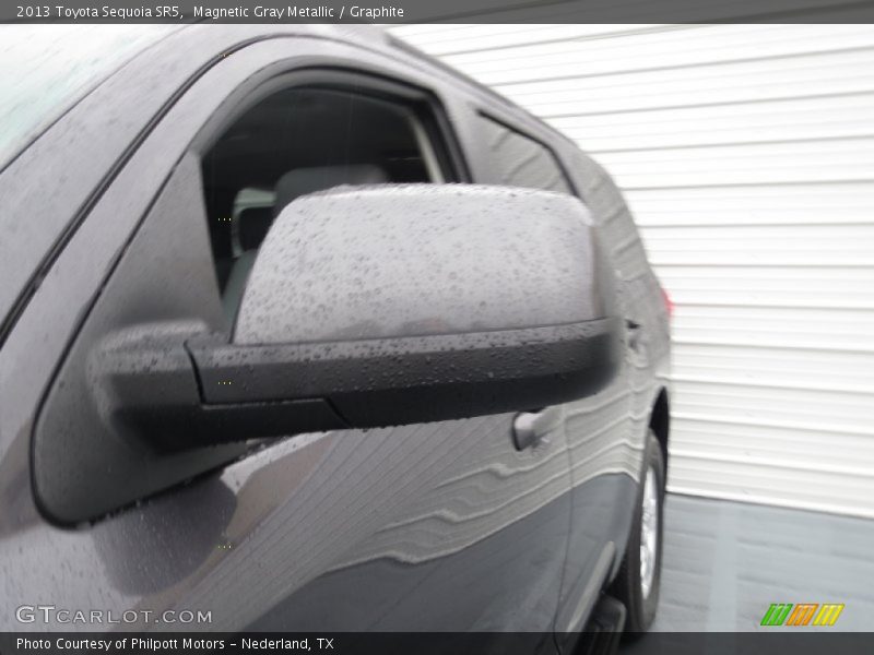 Magnetic Gray Metallic / Graphite 2013 Toyota Sequoia SR5