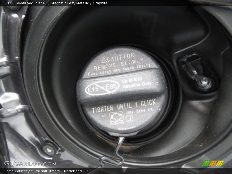 Magnetic Gray Metallic / Graphite 2013 Toyota Sequoia SR5