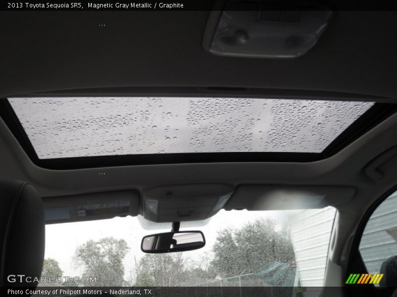 Magnetic Gray Metallic / Graphite 2013 Toyota Sequoia SR5