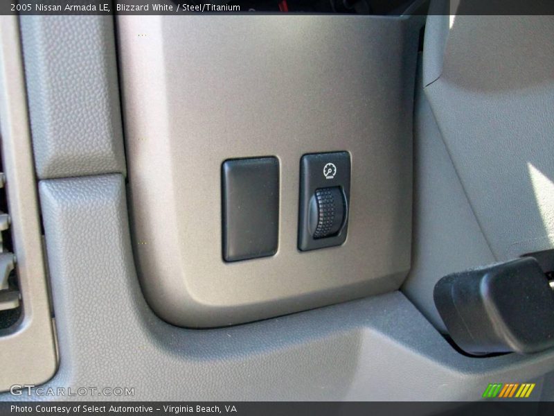 Blizzard White / Steel/Titanium 2005 Nissan Armada LE