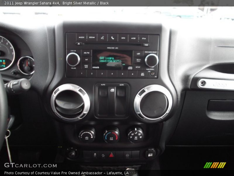 Bright Silver Metallic / Black 2011 Jeep Wrangler Sahara 4x4