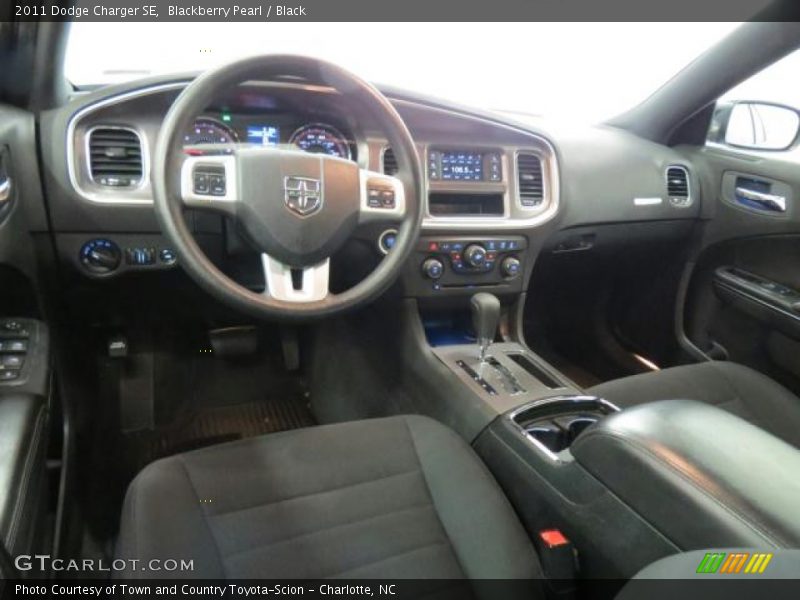 Blackberry Pearl / Black 2011 Dodge Charger SE