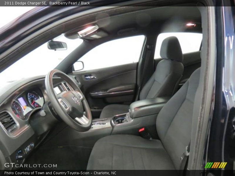 Blackberry Pearl / Black 2011 Dodge Charger SE
