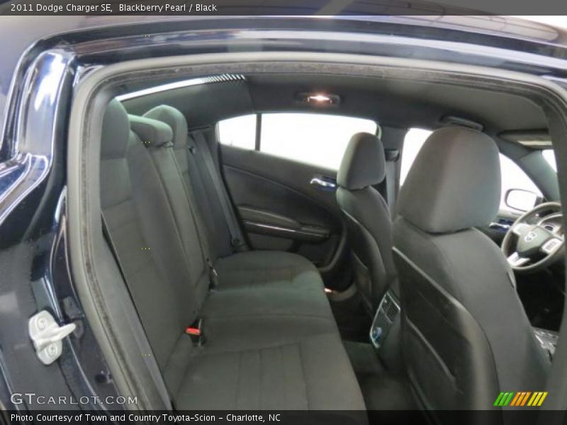 Blackberry Pearl / Black 2011 Dodge Charger SE