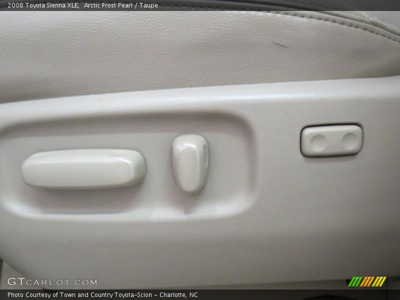 Arctic Frost Pearl / Taupe 2008 Toyota Sienna XLE
